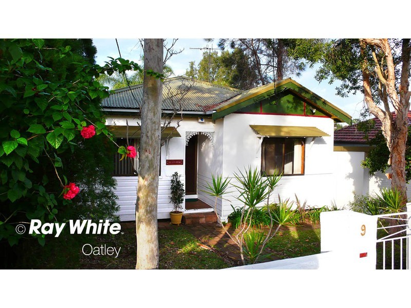 9 Barwon Road, Mortdale NSW 2223