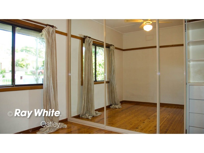 9 Barwon Road, Mortdale NSW 2223