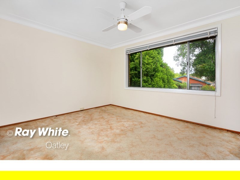 31 Jindabyne Crescent, Peakhurst Heights NSW 2210