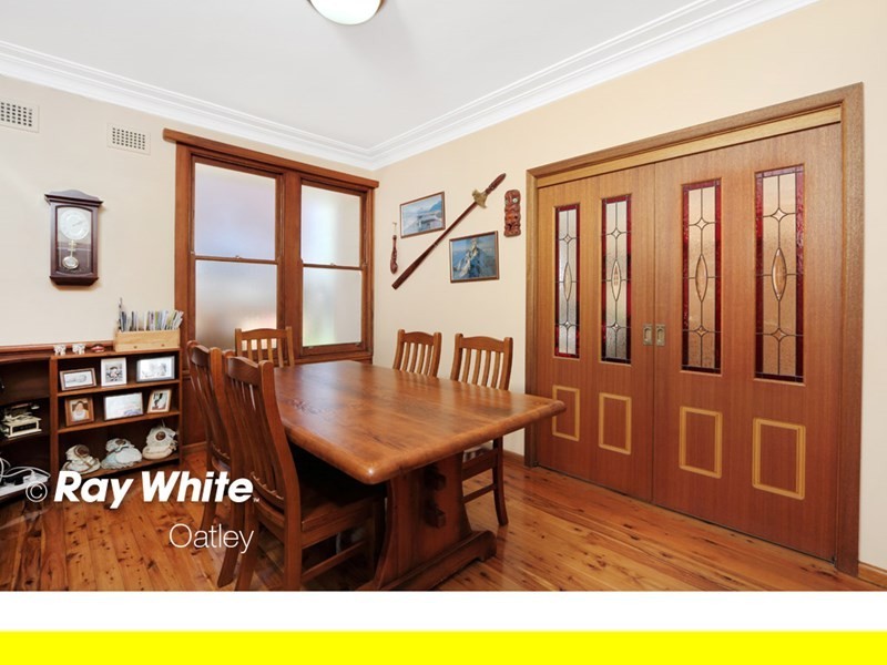 39 Carrington Avenue, Mortdale NSW 2223