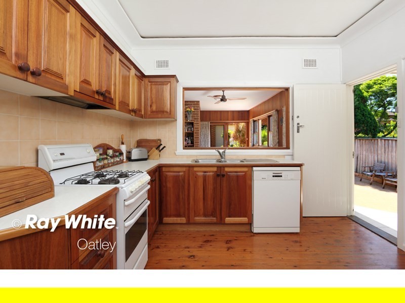 39 Carrington Avenue, Mortdale NSW 2223