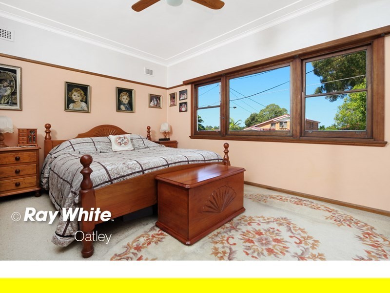39 Carrington Avenue, Mortdale NSW 2223