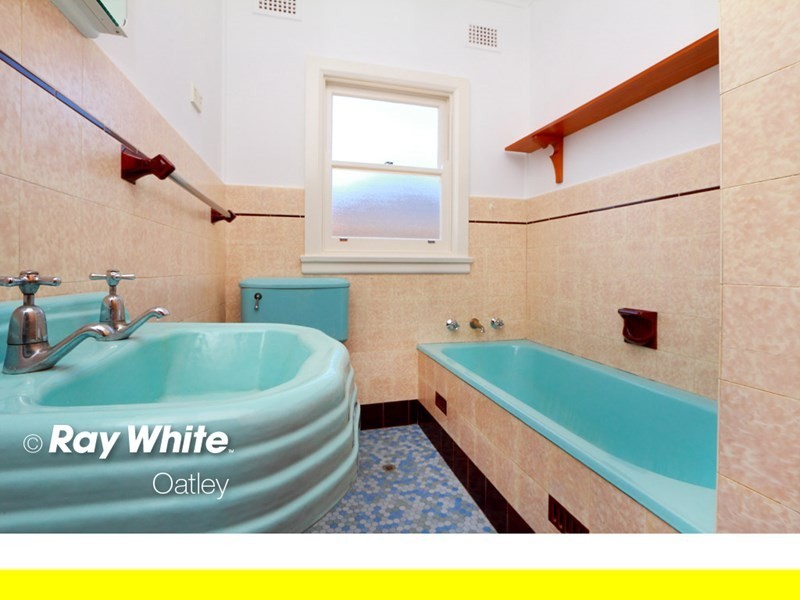 39 Carrington Avenue, Mortdale NSW 2223