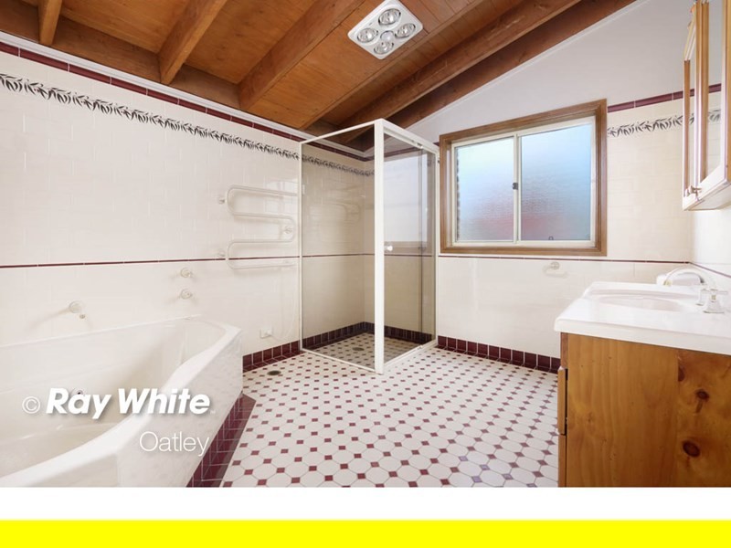 32 Ballantyne Road, Mortdale NSW 2223