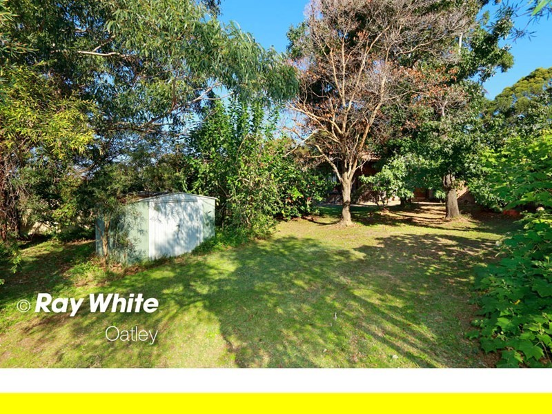 15 Wonoona Parade East, Oatley NSW 2223