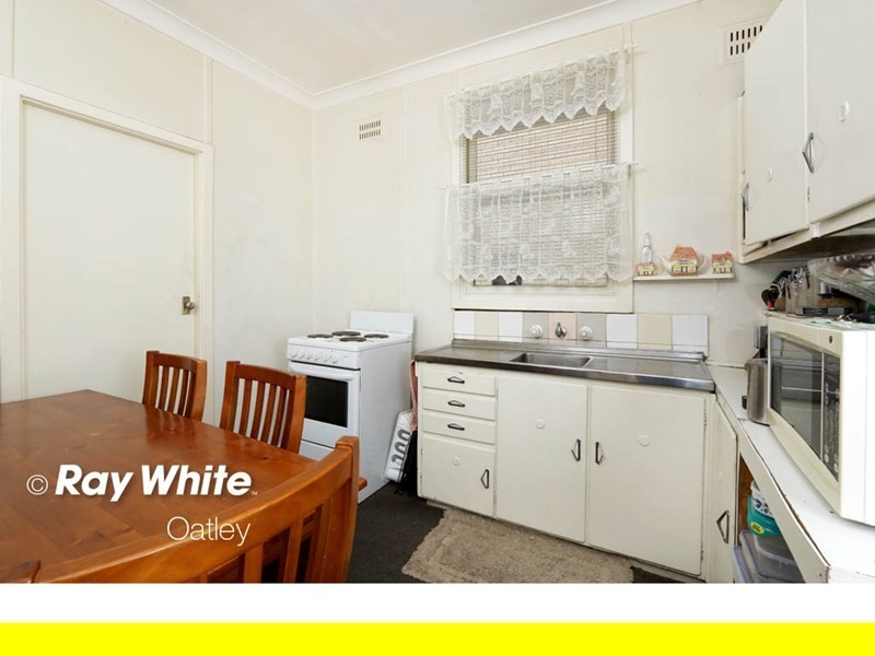 58 Lawrence Street, Peakhurst NSW 2210