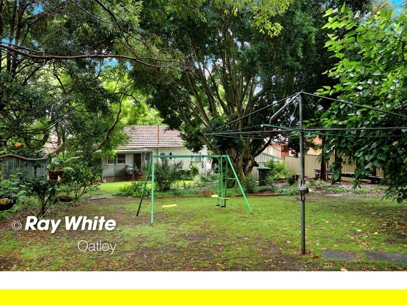 33 Gungah Bay Road, Oatley NSW 2223