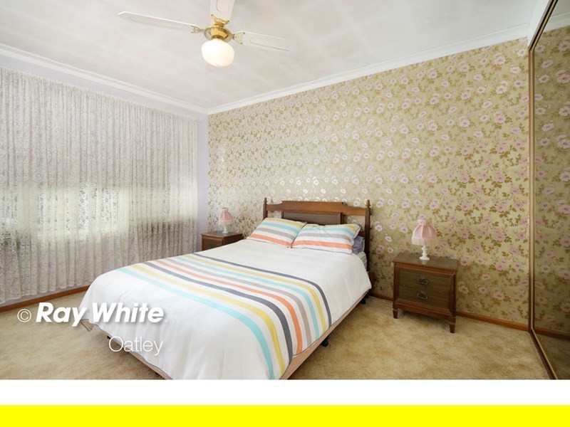 51 Pindari Road, Peakhurst Heights NSW 2210