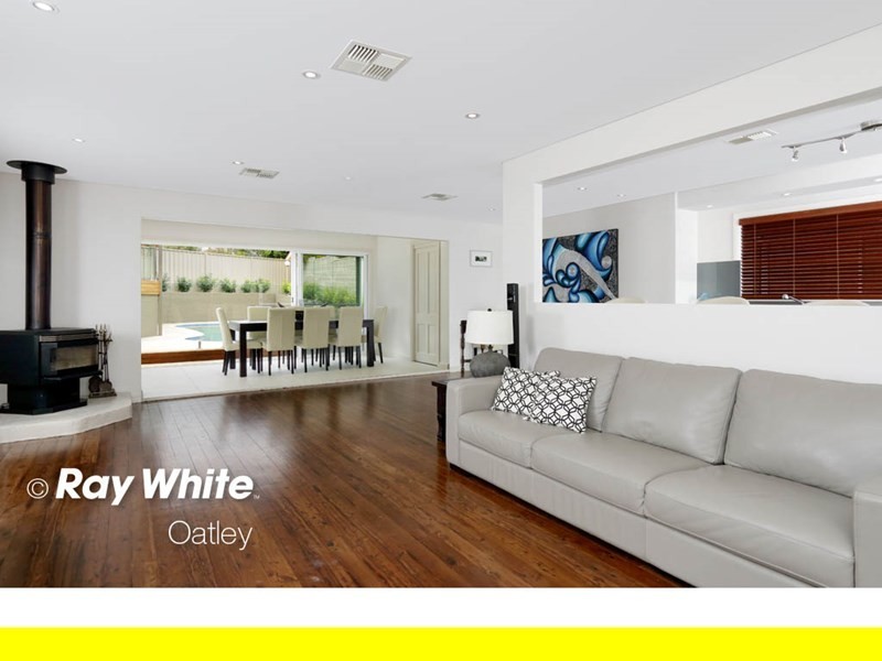 25 Gungah Bay Road (Vehicle access from Linda Ave), Oatley NSW 2223