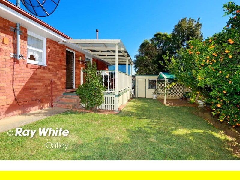 13 Waldo Crescent, Peakhurst NSW 2210