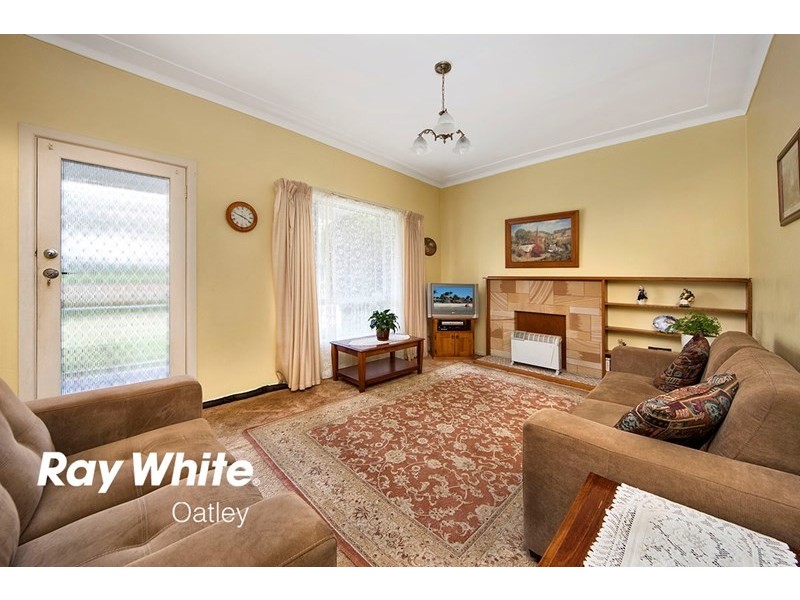 24 Park Road, East Hills NSW 2213