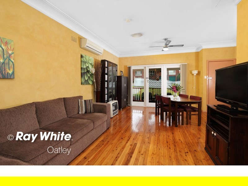 17 Hannons Avenue, Peakhurst NSW 2210