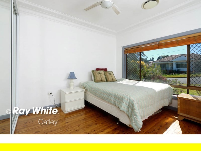 38 Tournay Street, Peakhurst NSW 2210