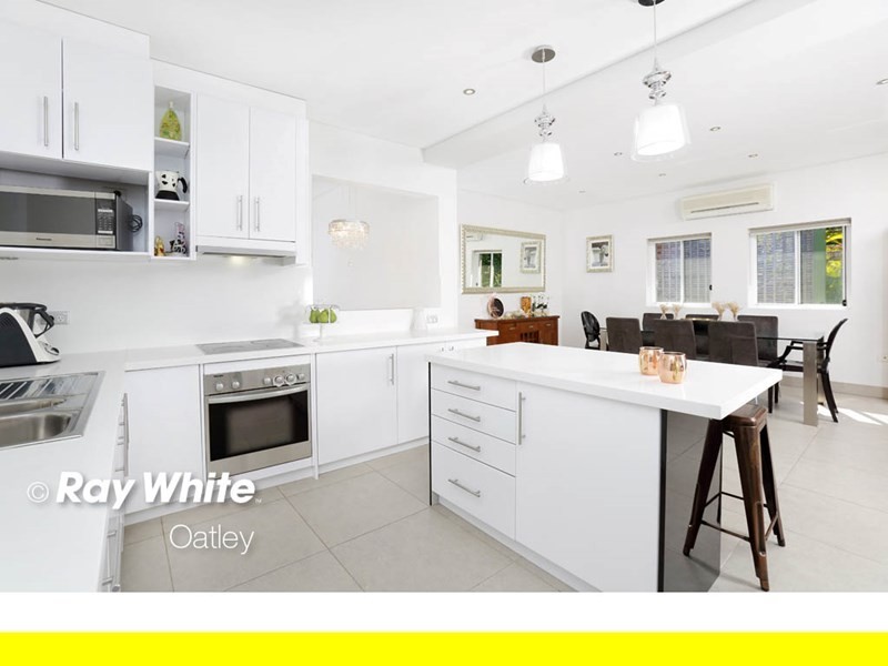 24 Lansdowne Parade, Oatley NSW 2223