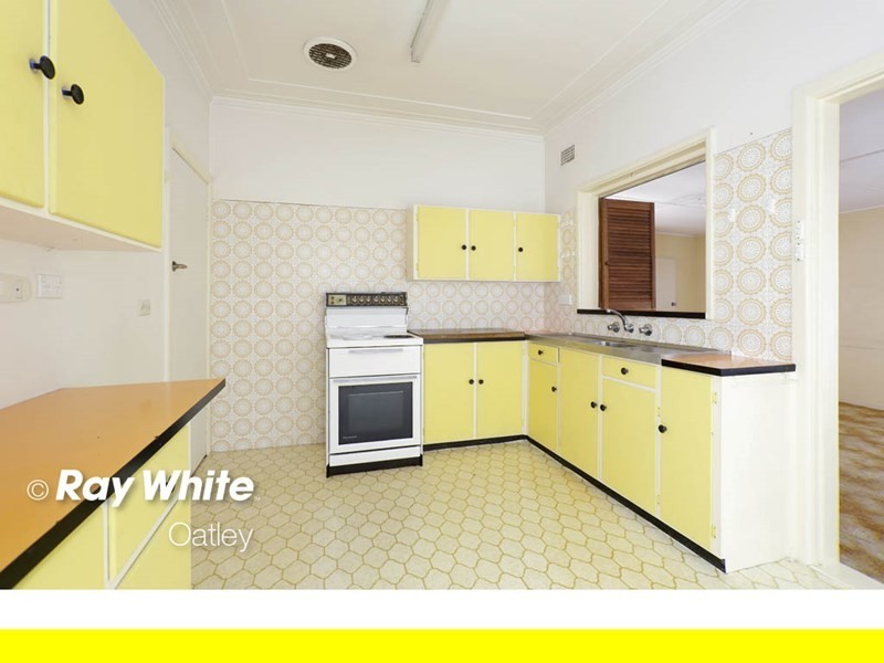 31 Beaconsfield Road, Mortdale NSW 2223