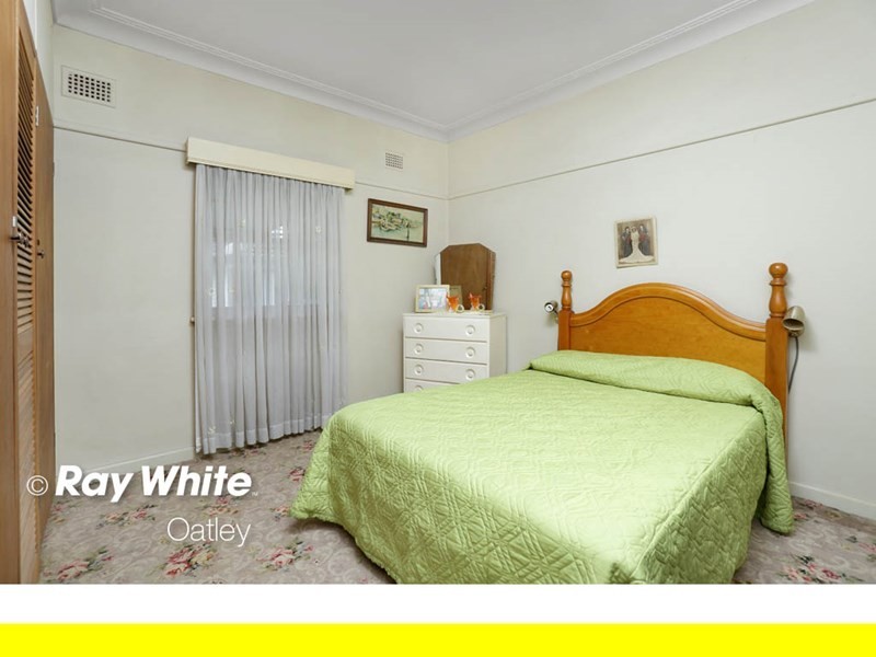 54 Samuel Street, Peakhurst NSW 2210