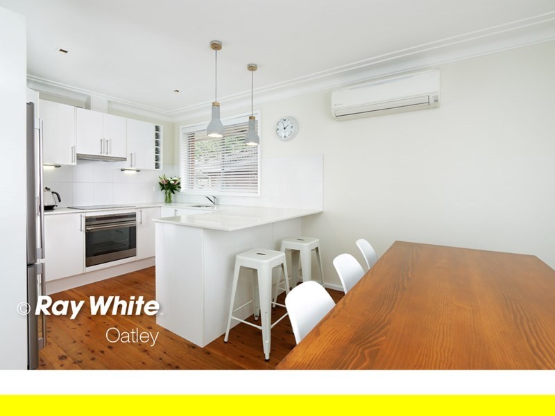 12 David Place, Peakhurst NSW 2210