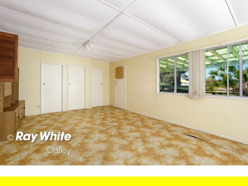 31 Beaconsfield Road, Mortdale NSW 2223