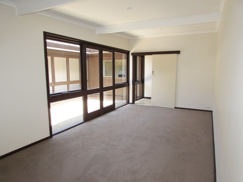 146 Kyle Parade, Kyle Bay NSW 2221