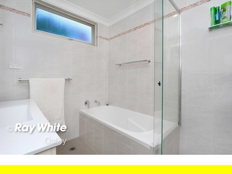 4/27 Wonoona Parade (East), Oatley NSW 2223