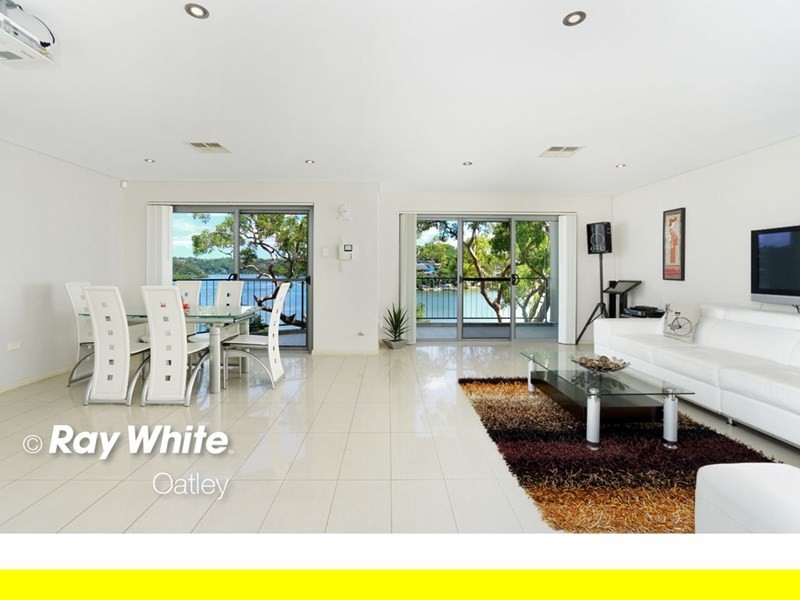 2/68 Llewellyn Street, Oatley NSW 2223