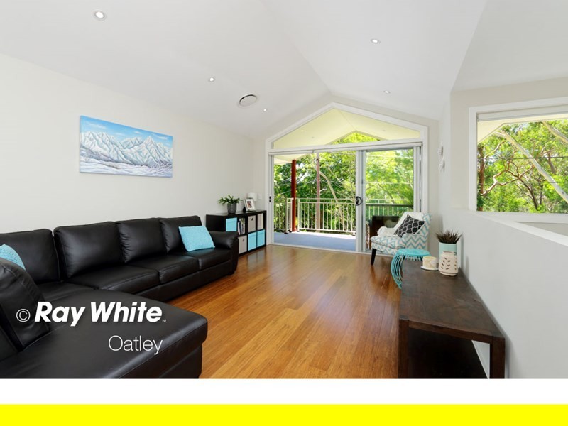 15 Bay Road, Oatley NSW 2223