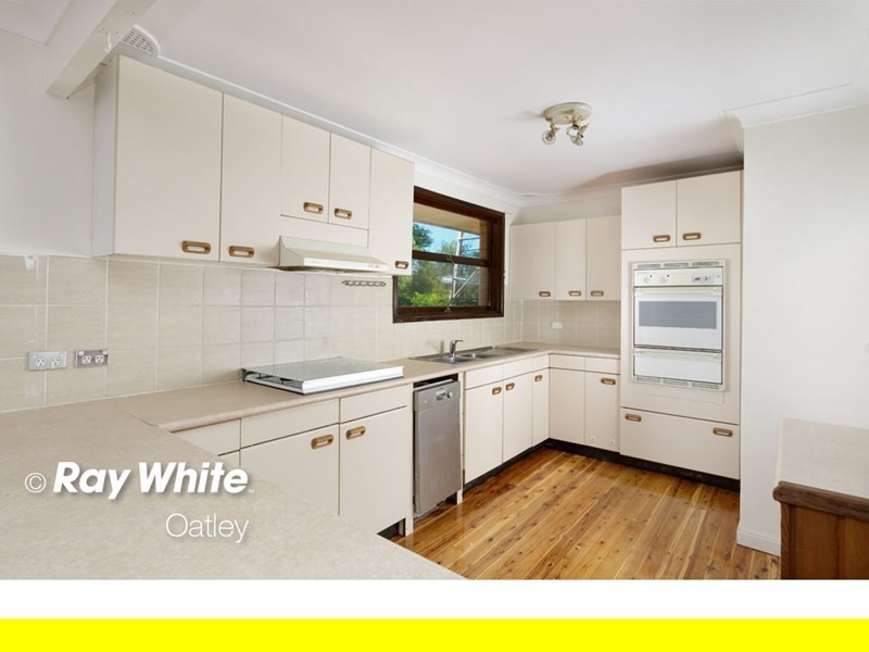 41 Pindari Road, Peakhurst Heights NSW 2210