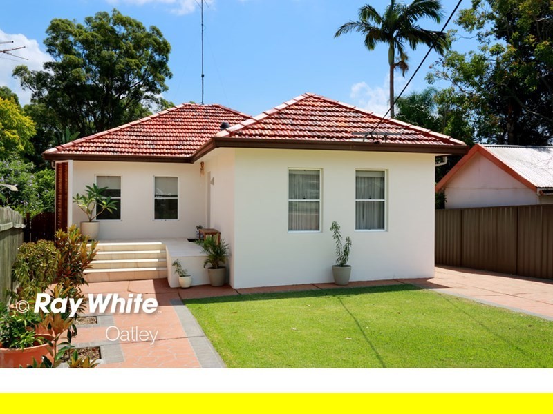 35 Beaumaris Crescent, Mortdale NSW 2223