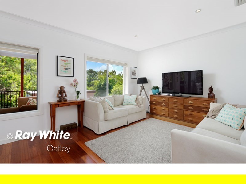35 Beaumaris Crescent, Mortdale NSW 2223
