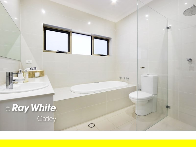 12 Mountbatten Street, Oatley NSW 2223