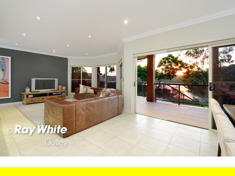 24 Freeman Avenue, Oatley NSW 2223