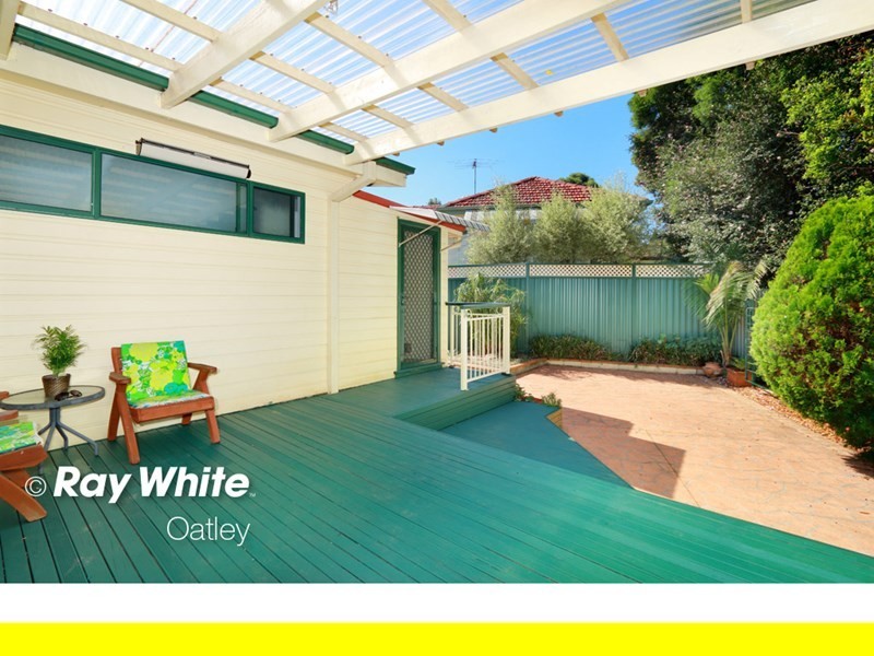25 Tournay Street, Peakhurst NSW 2210