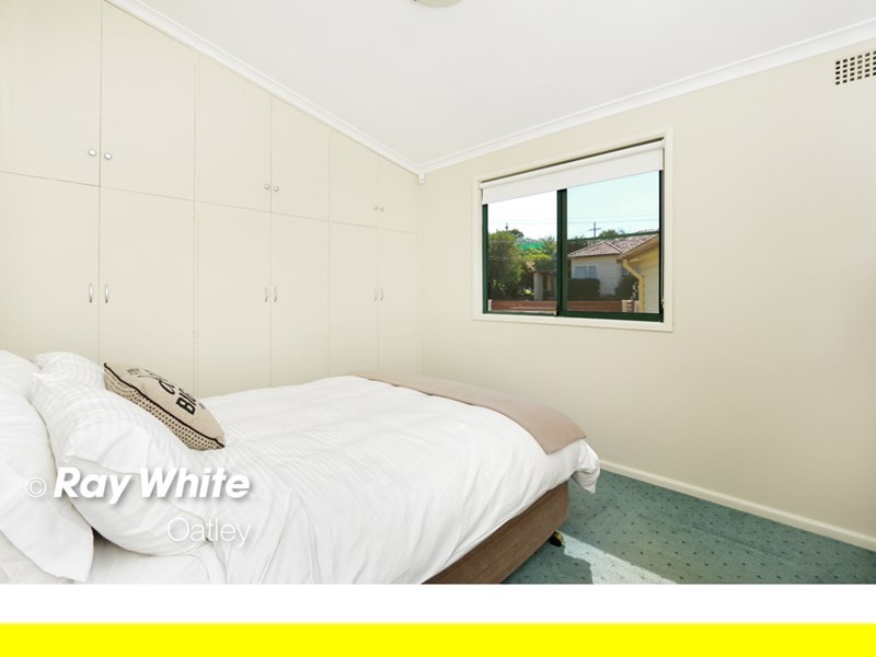 25 Tournay Street, Peakhurst NSW 2210