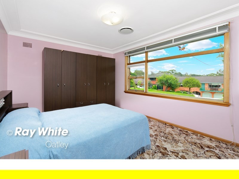 18 Waterside Parade, Peakhurst Heights NSW 2210