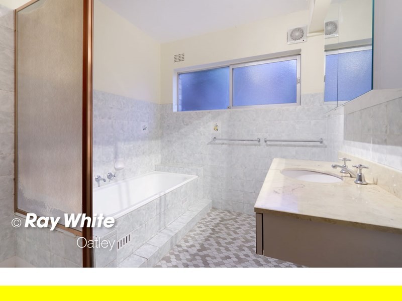 18 Marine Drive, Oatley NSW 2223