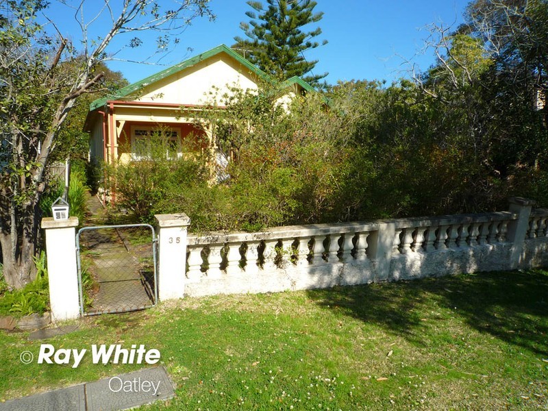35 Boorara Avenue, Oatley NSW 2223