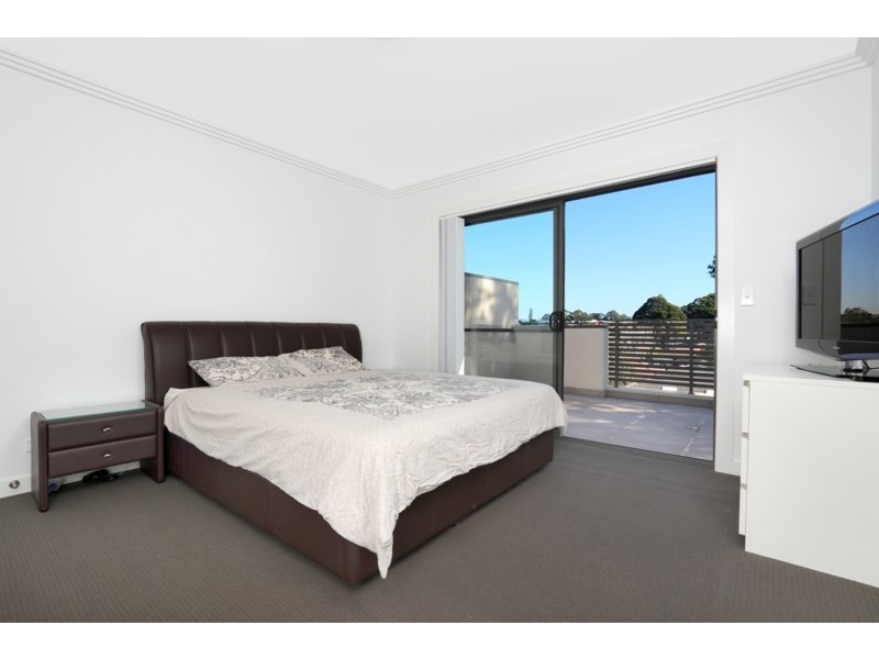 33a Mavis Avenue, Peakhurst NSW 2210