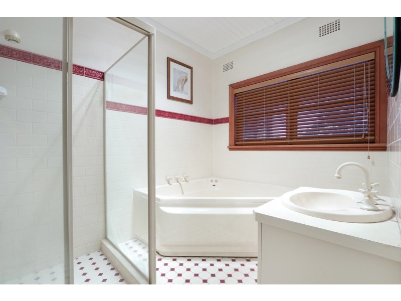 128 Rosa Street, Oatley NSW 2223