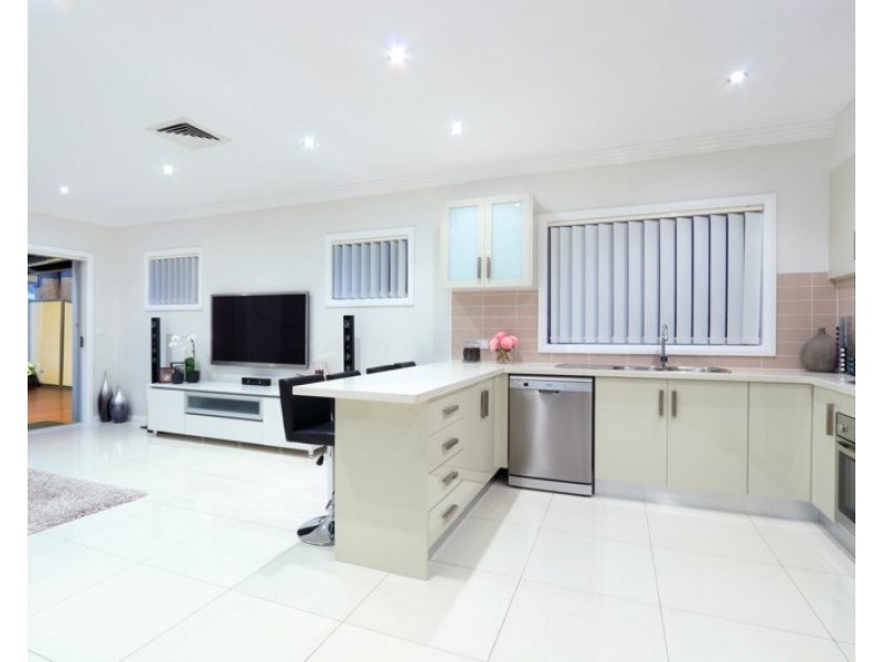 13a Barry Avenue, Mortdale NSW 2223