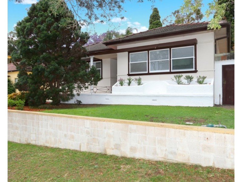 19 Ballantyne Road, Mortdale NSW 2223