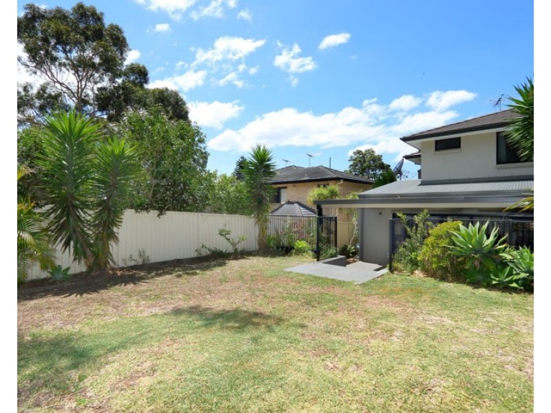 23 Lawrence Street, Peakhurst NSW 2210