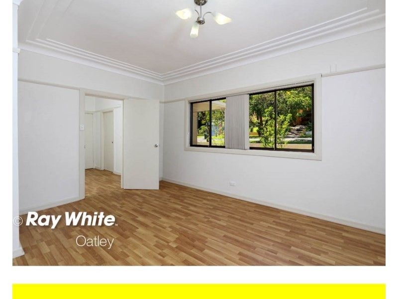 10 Ballantyne Road, Mortdale NSW 2223