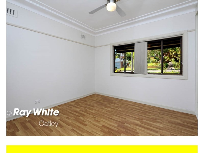 10 Ballantyne Road, Mortdale NSW 2223