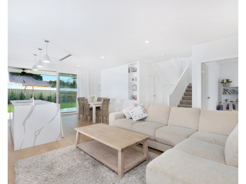 31 Orana Crescent, Peakhurst Heights NSW 2210