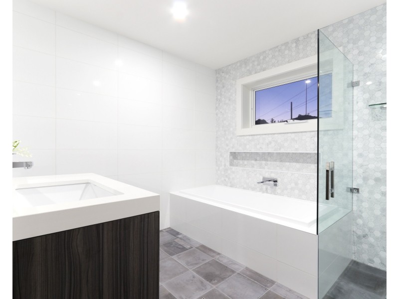 31 Orana Crescent, Peakhurst Heights NSW 2210