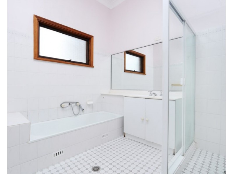 4 Griffiths Street, Oatley NSW 2223