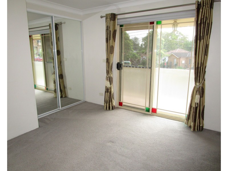 2/39 Queensbury Road, Penshurst NSW 2222