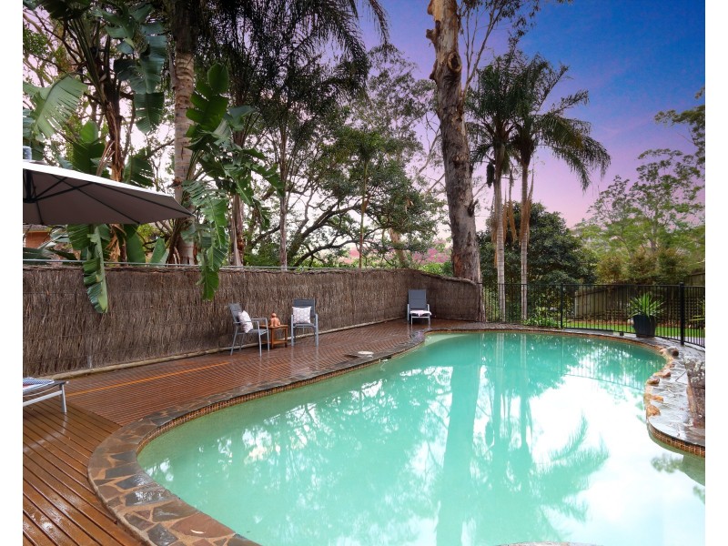 33 Allwood Crescent, Lugarno NSW 2210