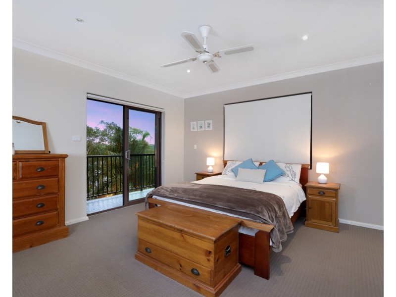 33 Allwood Crescent, Lugarno NSW 2210