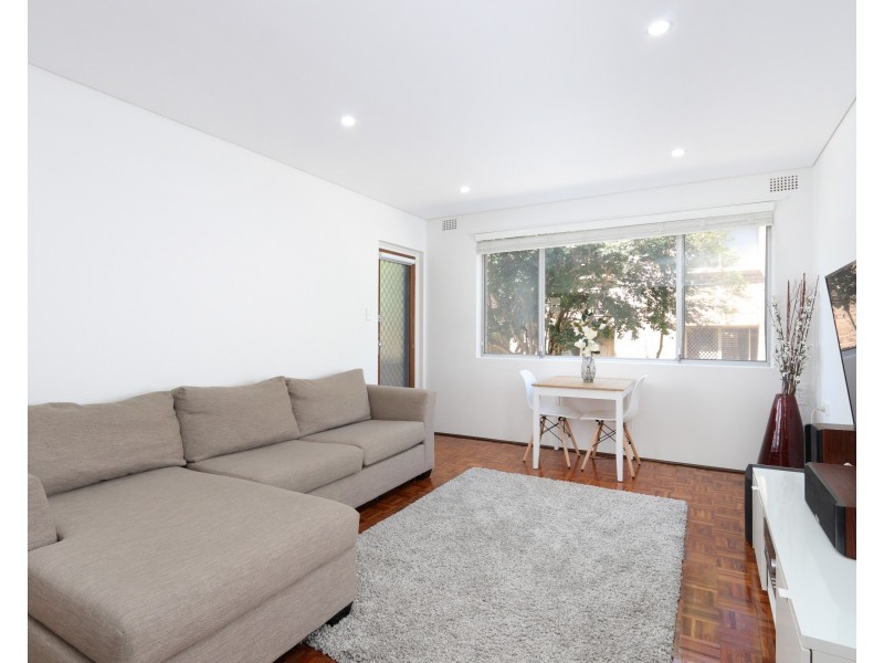 2/82 Pitt Street, Mortdale NSW 2223